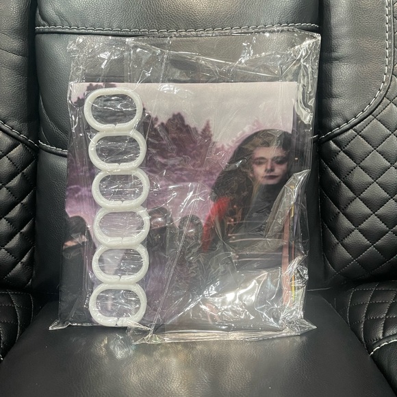 RESERVED for shell121570 Twilight Breaking Dawn Part 2- 4 Piece Bathroom Set-New - Picture 7 of 10